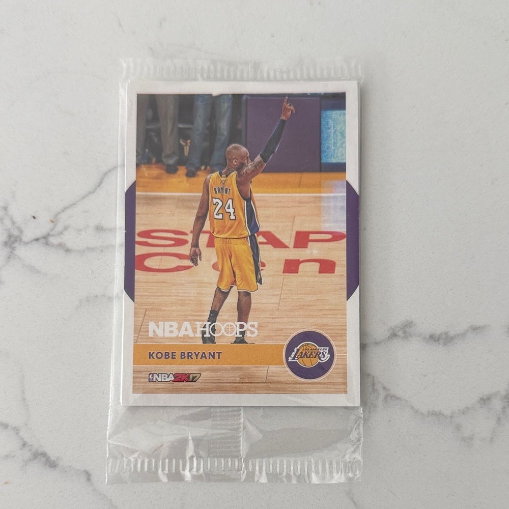 Panini NBA Hoops Kobe Bryant Yellow Purple Basketball Card